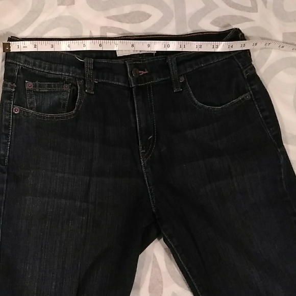 LEVI'S WOMEN SIZE 4 SHORT - Picture 6 of 8